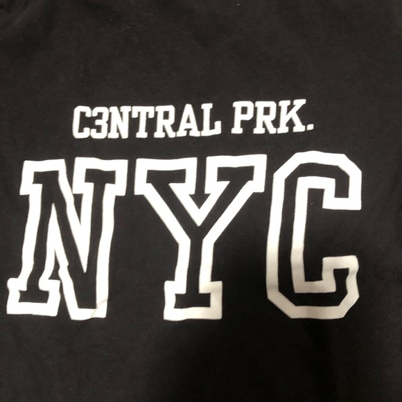 H&M Girls "Central Park NYC" Black Graphic T-shirt - US Size 8-10Y - Picture 2 of 4
